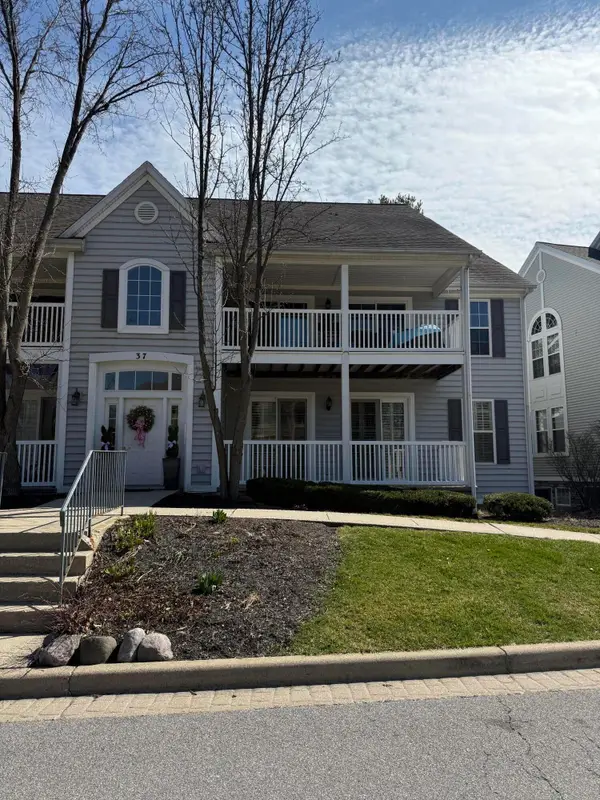 37 Fentree Drive #A, Valparaiso, IN 46385