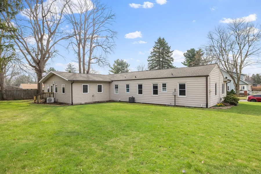 907 W 12th Street, La Porte, IN 46350 - #2