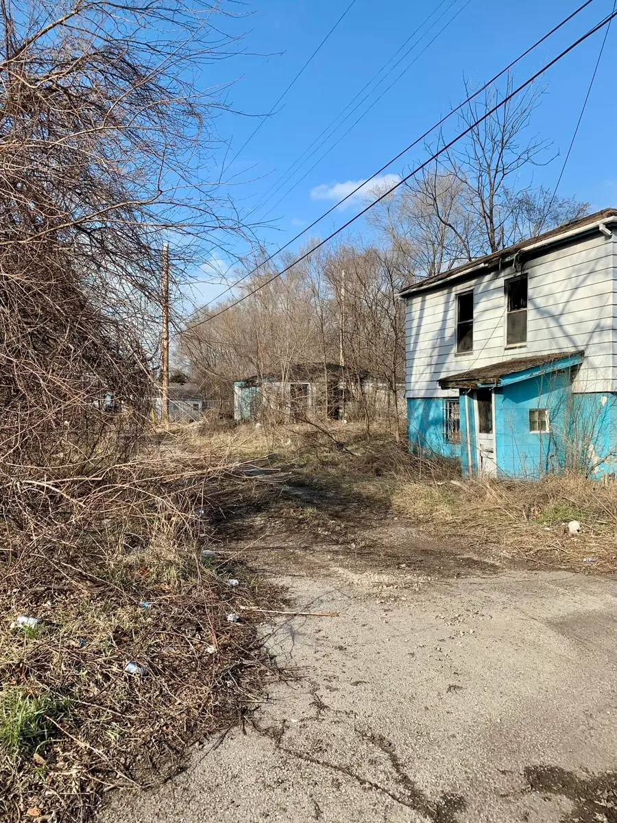 824 E 15th Avenue, Gary, IN 46407 - #3