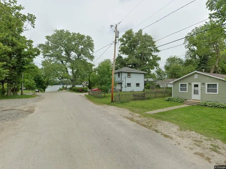 4510 Flint Lake Gateway, Valparaiso, IN 46383 - #2