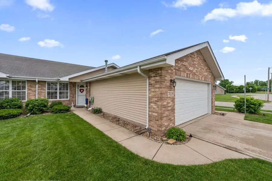 7035 Tompkins Court, Griffith, IN 46319 - #2