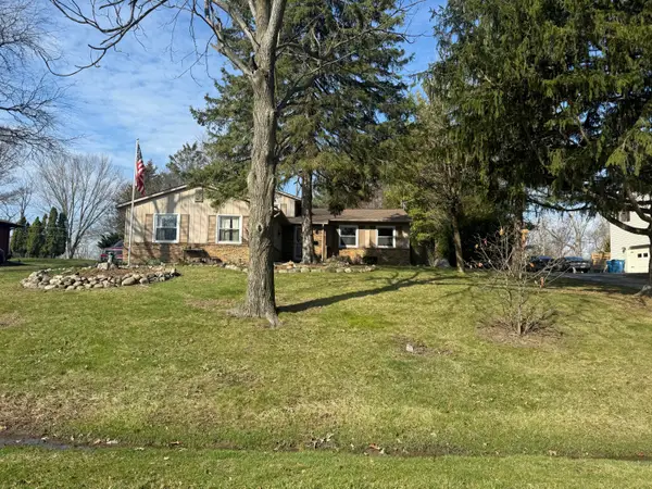 212 Weblos Trail, Valparaiso, IN 46385