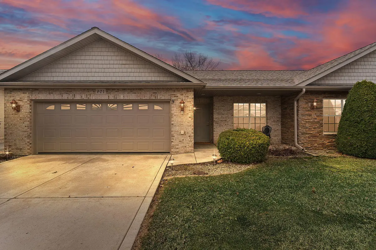 901 Veterans Lane, Crown Point, IN 46307 - #1