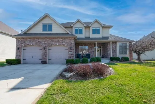 669 Davis Circle, Crown Point, IN 46307