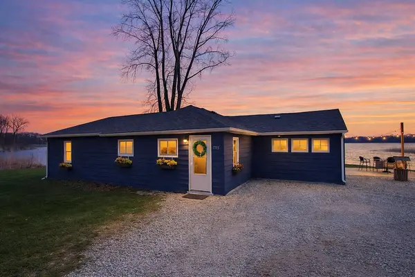 7715 N Spruce Lane, New Carlisle, IN 46552