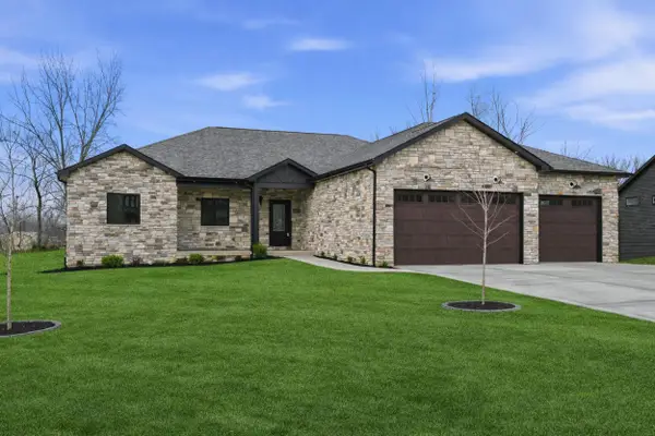 754 Cirque Drive, Crown Point, IN 46307