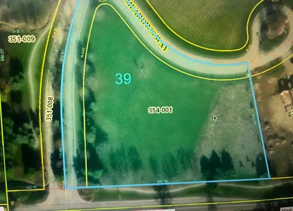 3375 Fall Meadows Circle, Valparaiso, IN 46385