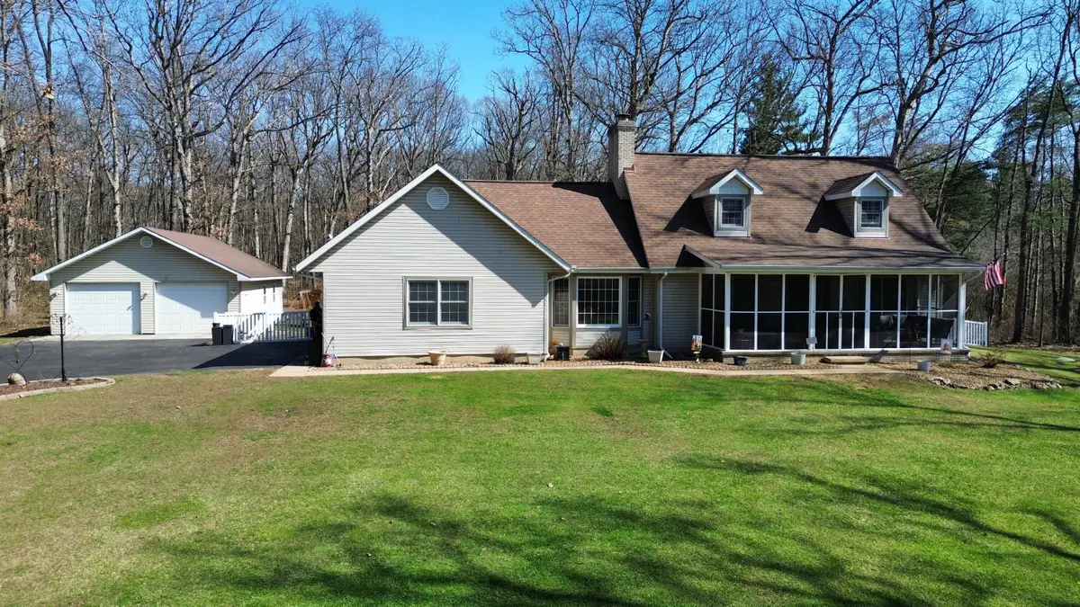 490 W 75 S, Valparaiso, IN 46385 - #1