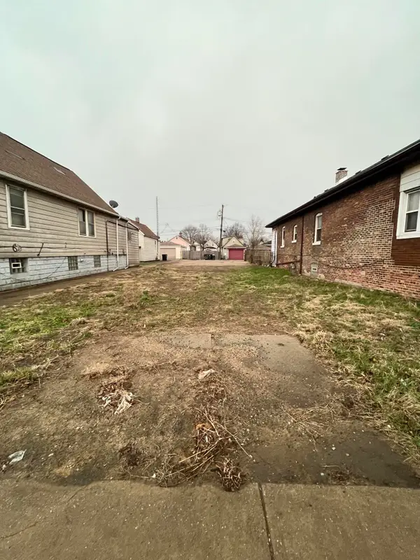 509 W Columbus Drive, East Chicago, IN 46312