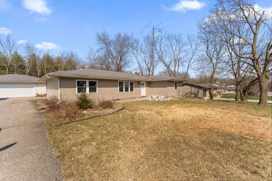 2403 Thomas Road, Valparaiso, IN 46383 - #2