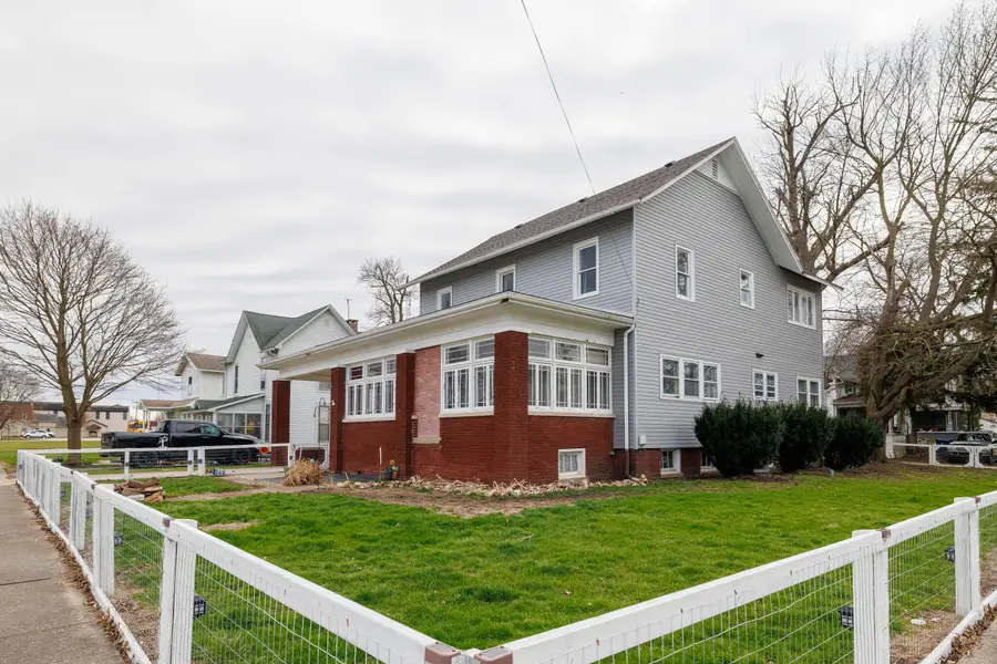 102 S Newton Street, Goodland, IN 47948 - #2