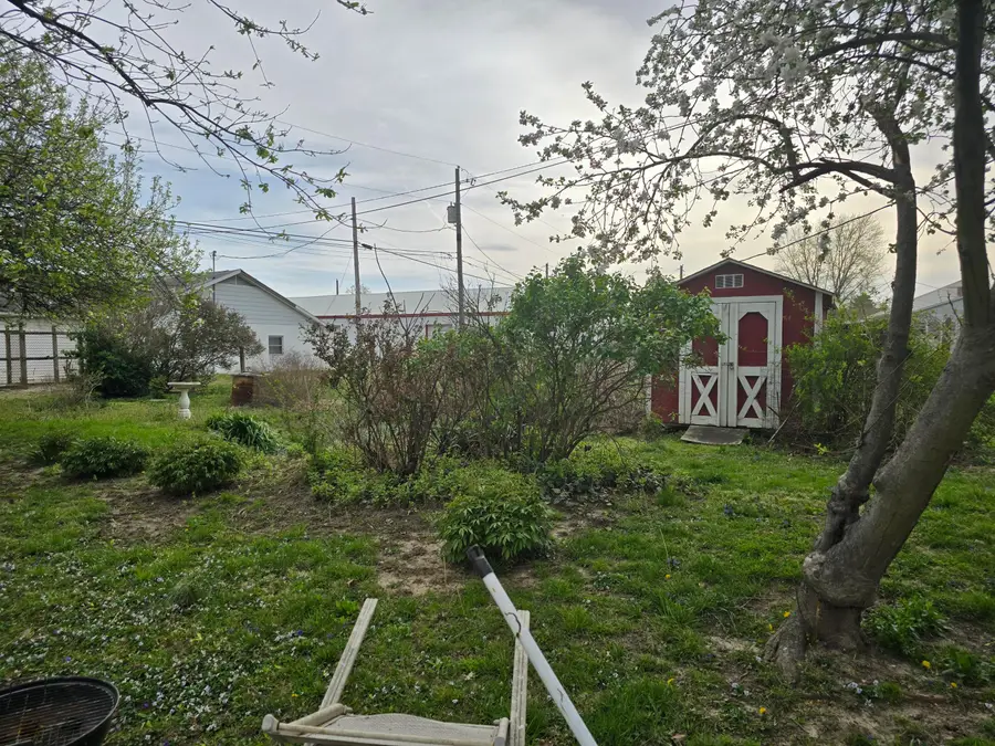 624 W 6th Street, Mount Vernon, IN 47620 - #3