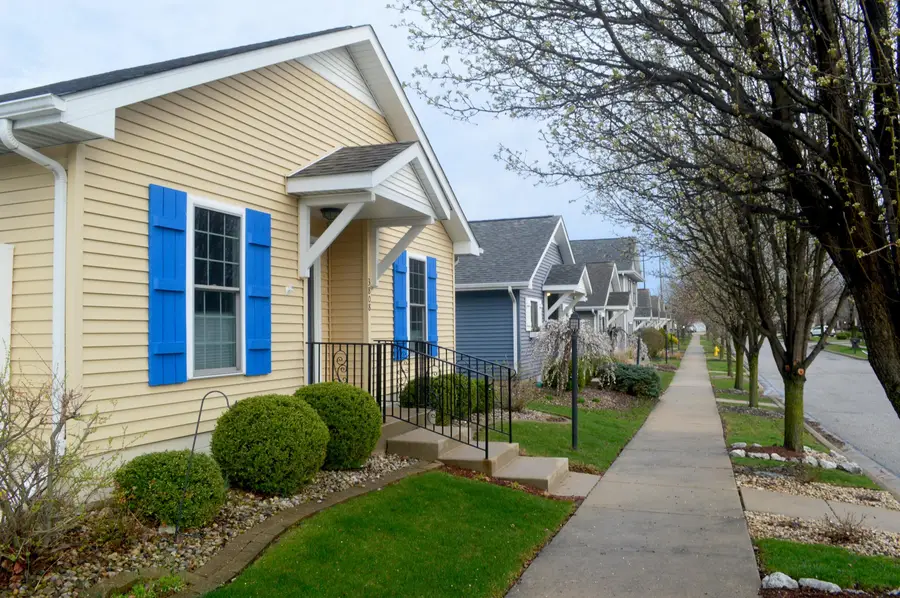 3808 Crosby Drive, Valparaiso, IN 46383 - #2