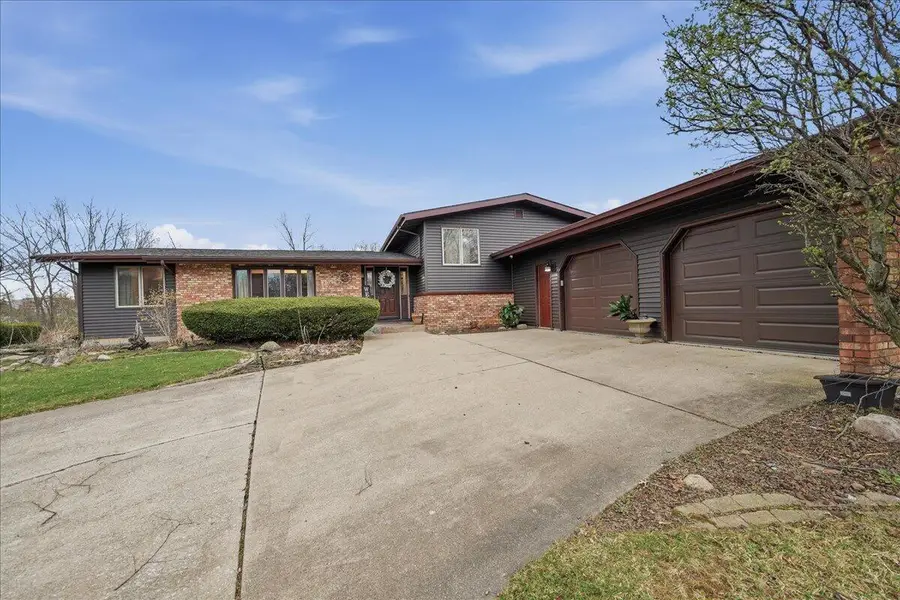 25 S Cherrywood Lane, Valparaiso, IN 46385 - #3