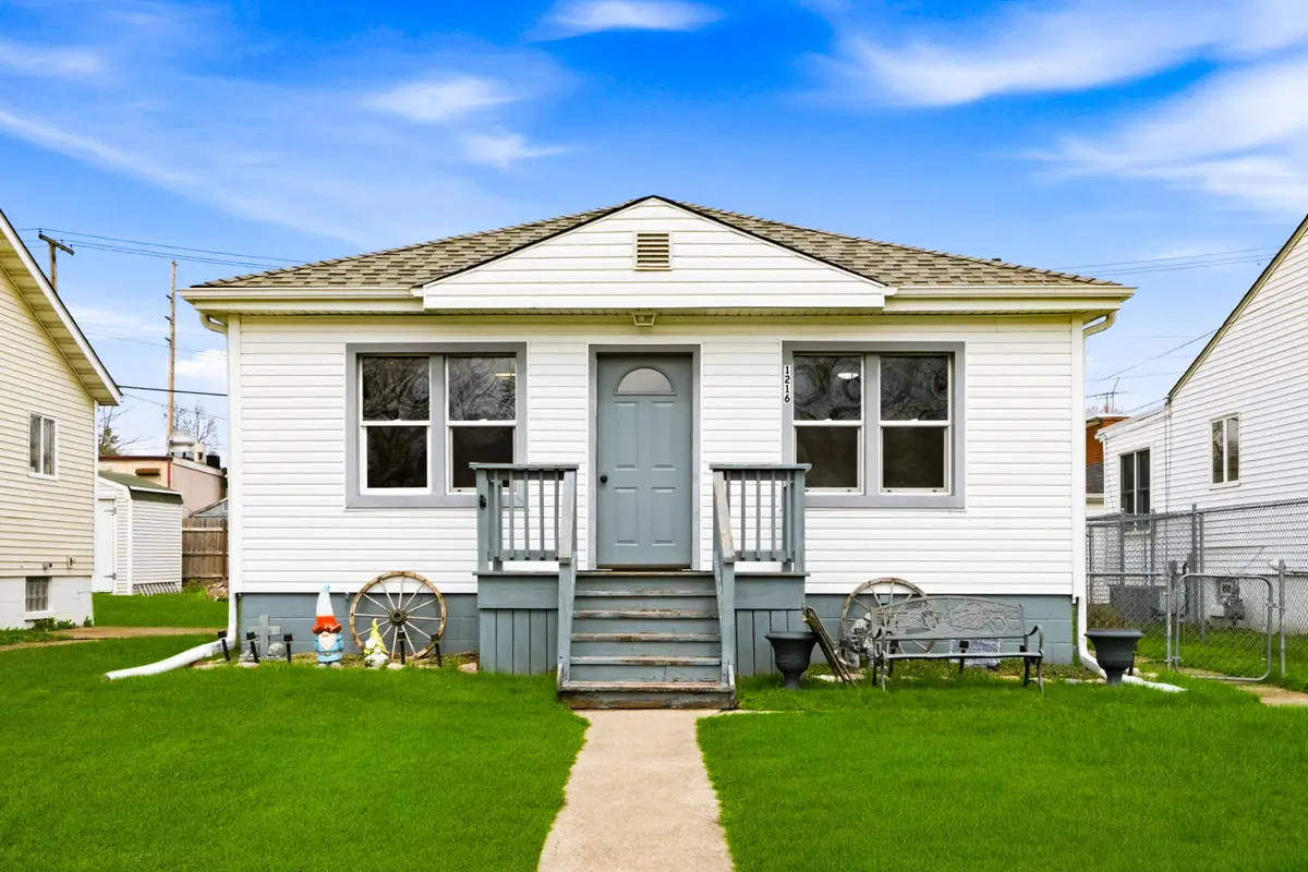 1216 W 37th Place, Hobart, IN 46342 - #1