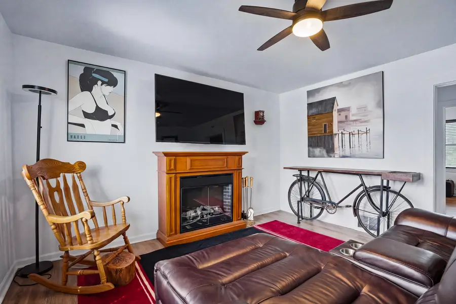 1216 W 37th Place, Hobart, IN 46342 - #3