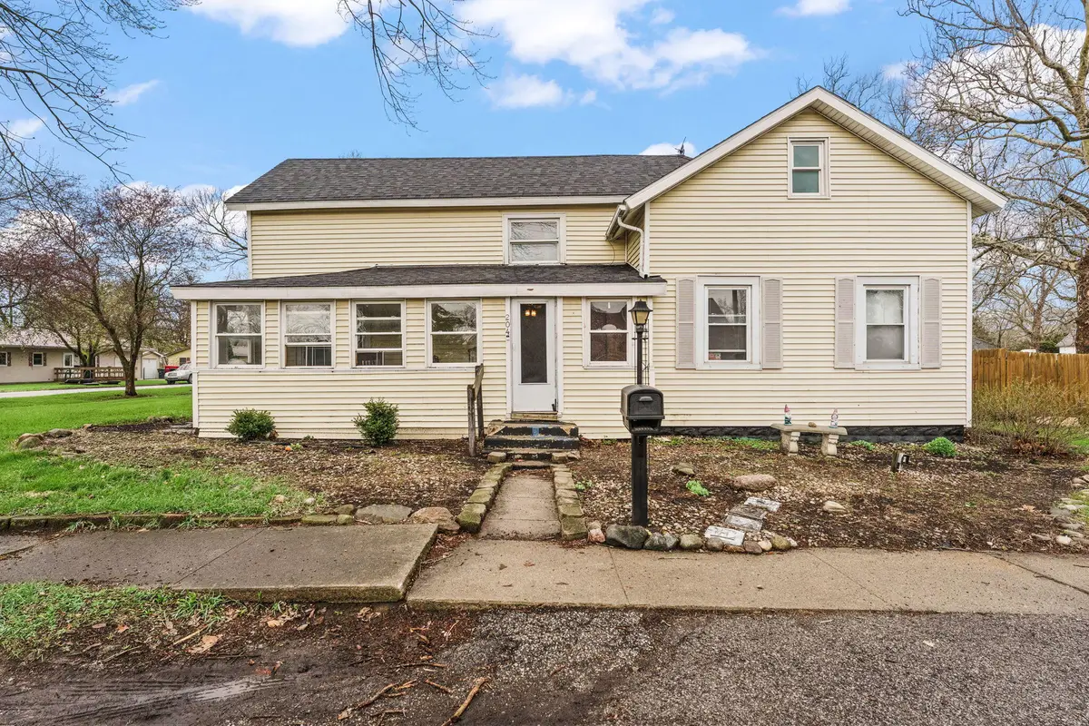 204 S 1st Street, Kentland, IN 47951 - #1