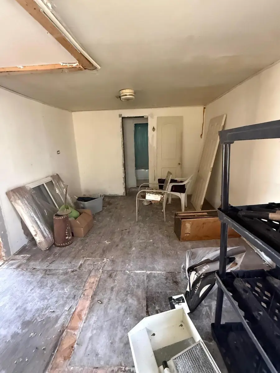 725 Minnie Street, Michigan City, IN 46360 - #3