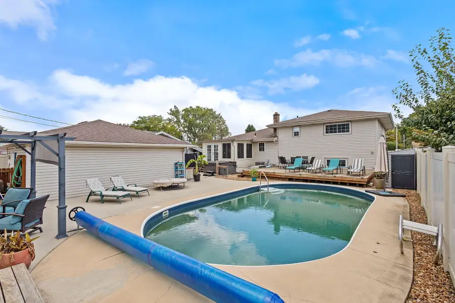 9320 Parkway Drive, Highland, IN 46322 - #2