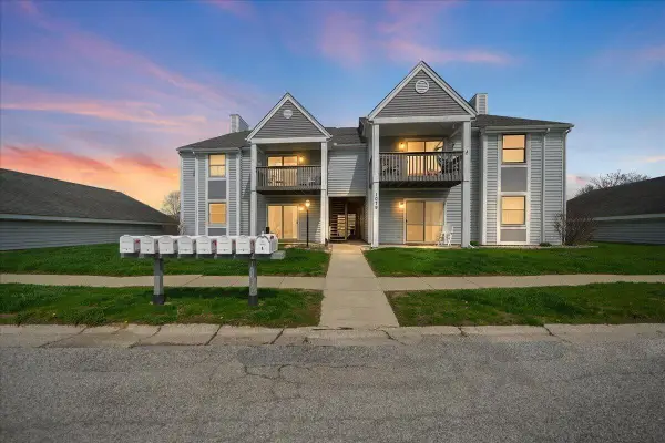 1079 Millpond Road #B, Valparaiso, IN 46385