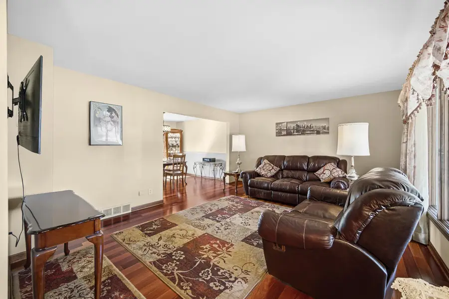 9456 Walnut Drive, Munster, IN 46321 - #3