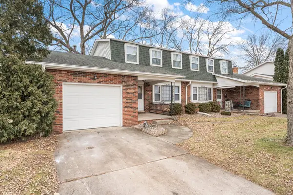 303 Somerset Drive, Valparaiso, IN 46383