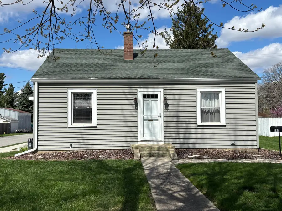 828 W Grove Street, Rensselaer, IN 47978 - #2