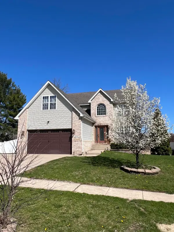 2656 Calaveras Drive, Valparaiso, IN 46385