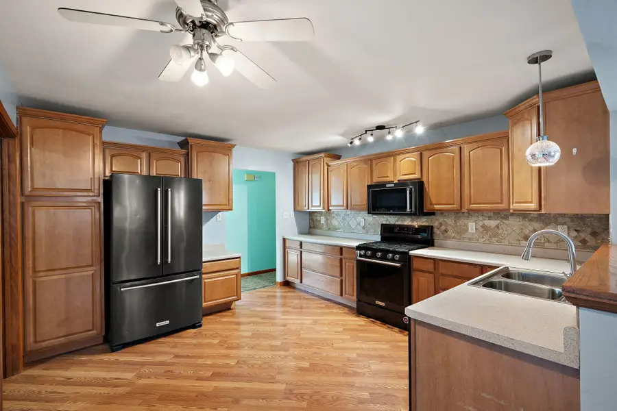 9542 Roosevelt Place, Crown Point, IN 46307 - #2