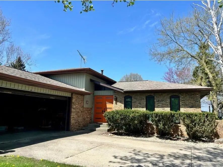 1752 Greenview Street, Valparaiso, IN 46383 - #1