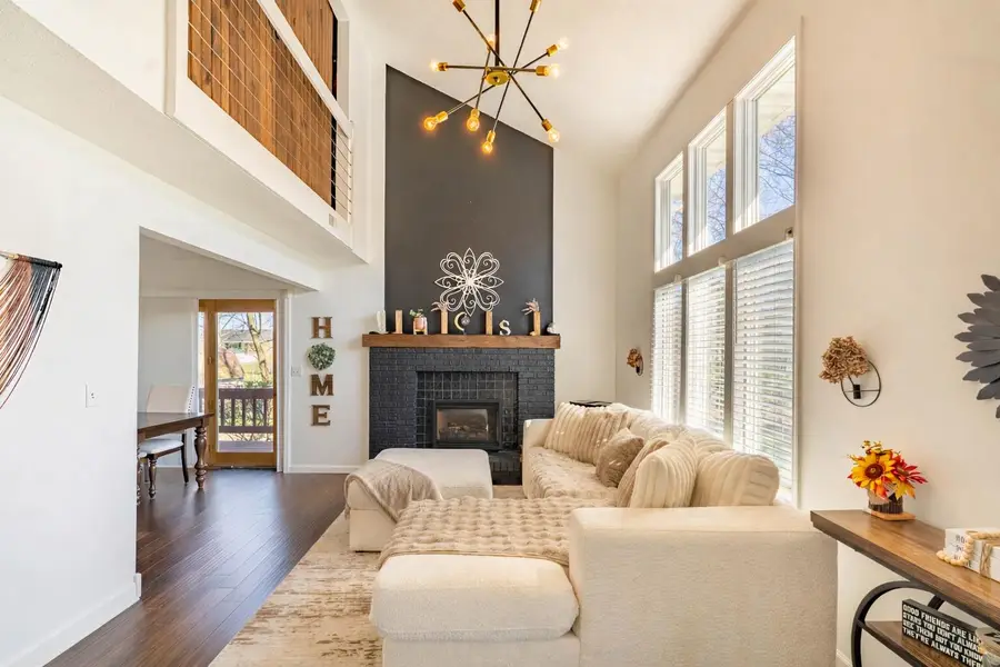 607 Weatherwood Lane, Valparaiso, IN 46383 - #2