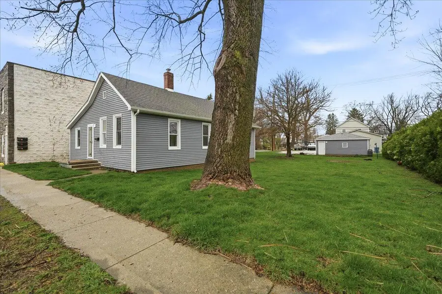 124 Grant Avenue, Chesterton, IN 46304 - #2