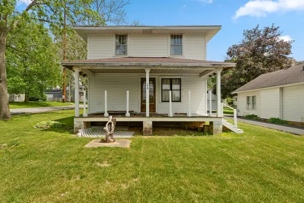 214 Center Street, Valparaiso, IN 46385