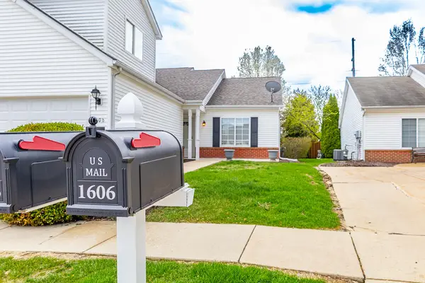 1606 Geranium Circle, Valparaiso, IN 46383