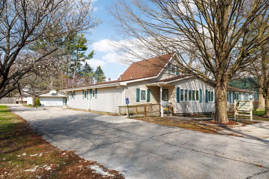 310 E Lincoln Street, Kentland, IN 47951 - #2