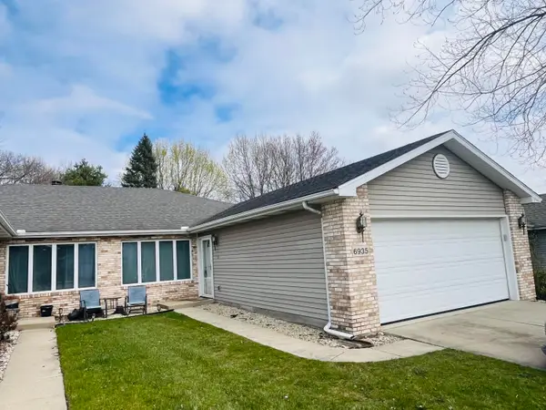 6935 Swan Lane, Schererville, IN 46375