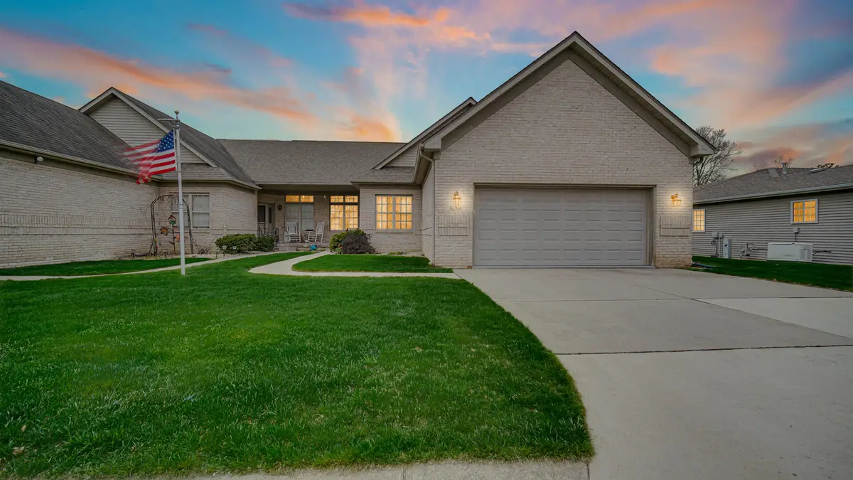 308 Carnation Street Ne, Demotte, IN 46310 - #1