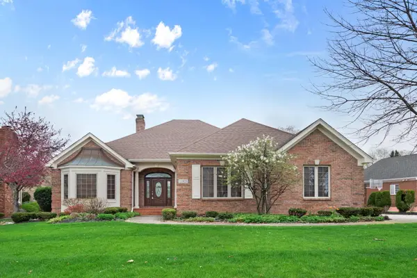 10303 Cherrywood Lane, Munster, IN 46321
