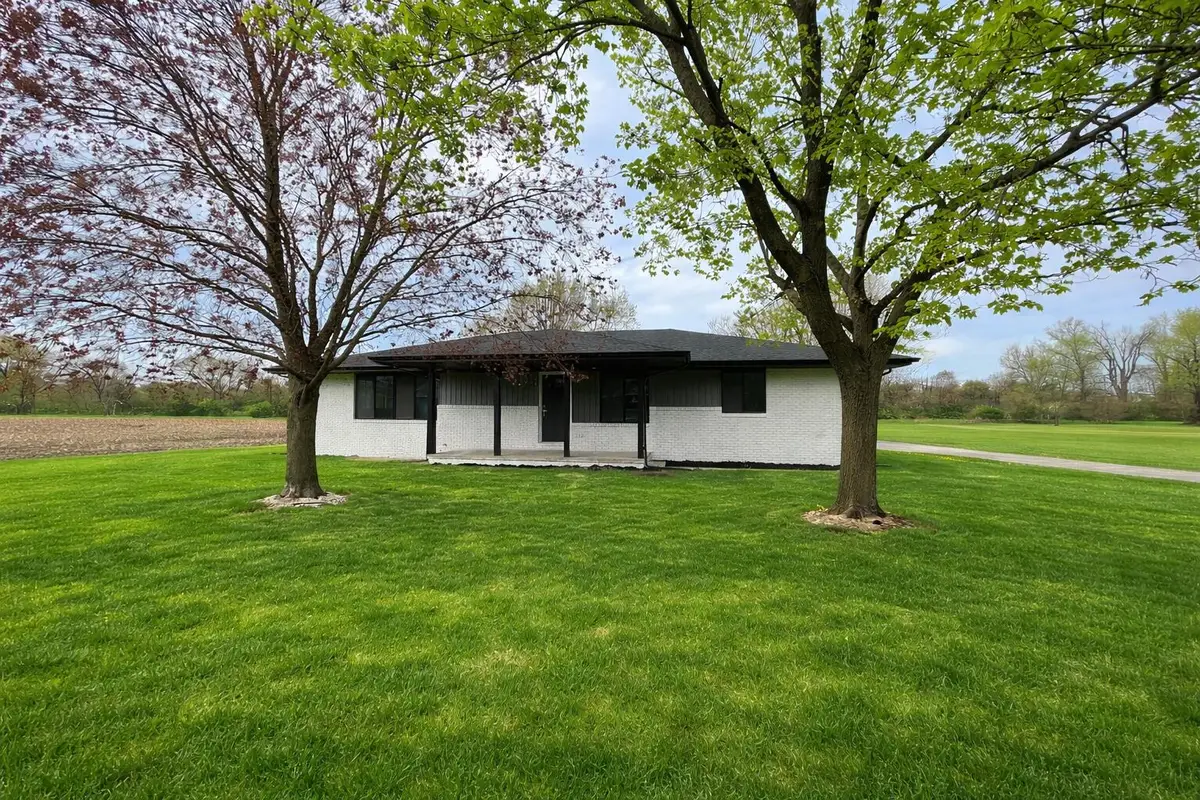 1122 Elm Street Sw, Demotte, IN 46310 - #1