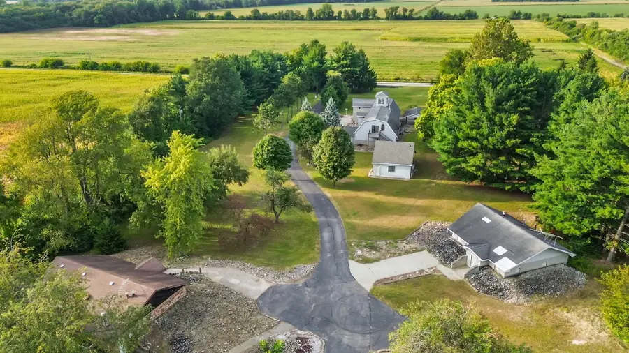 2549 E 1100 N, Demotte, IN 46310 - #2