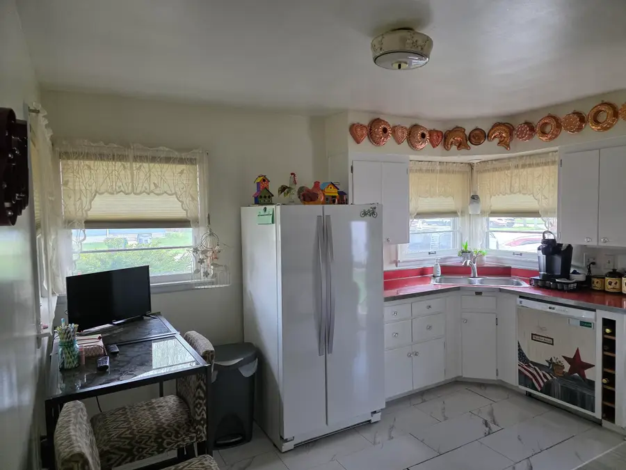 950 Lincoln Street, Hobart, IN 46342 - #2