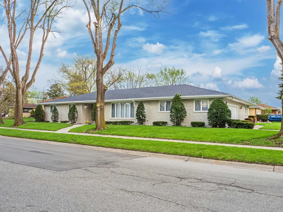 5301 Delaware Street, Merrillville, IN 46410 - #3