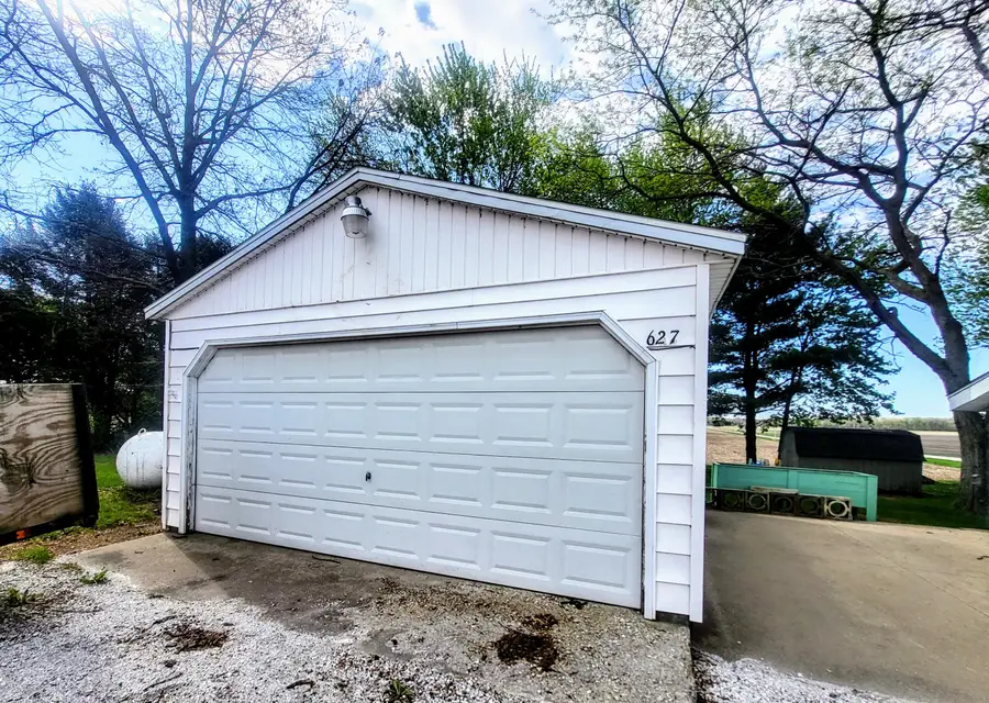 627 E Mccoysburg Road, Rensselaer, IN 47978 - #2