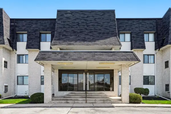 2371 Deerpath Drive #305, Schererville, IN 46375