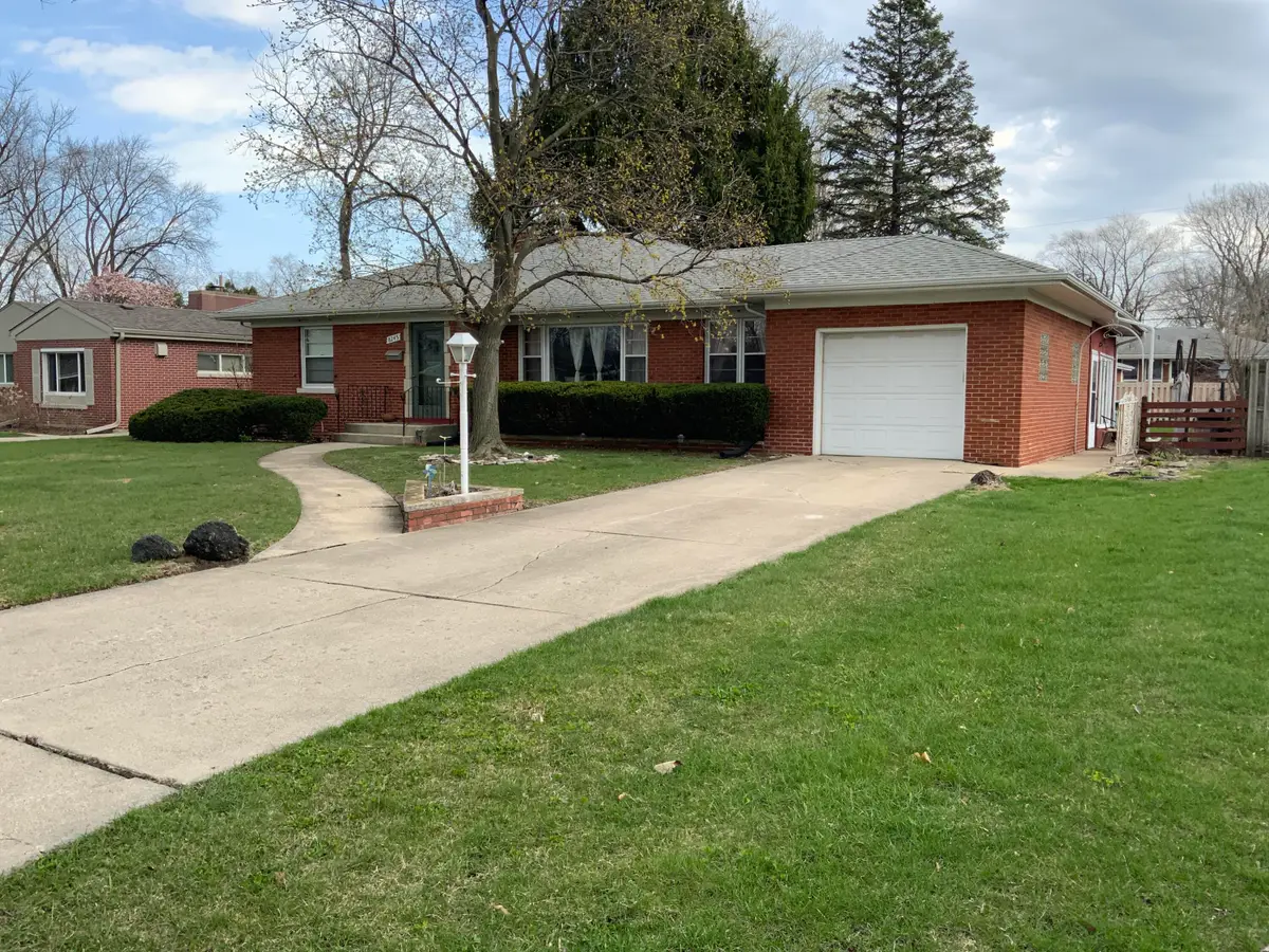 8245 Baring Avenue, Munster, IN 46321 - #1