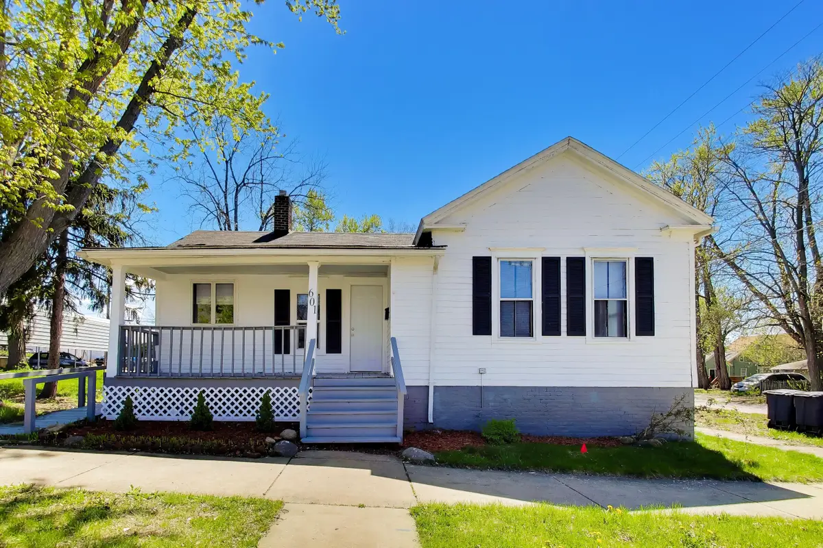 601 E 10th Street, Michigan City, IN 46360 - #1