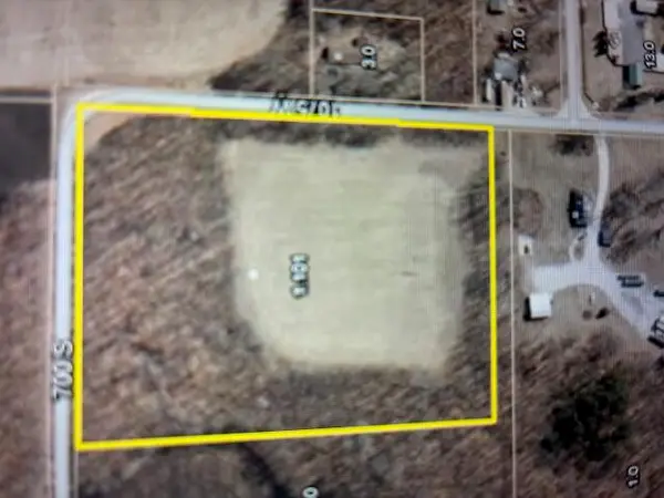 7039 S 1075 W, San Pierre, IN 46374