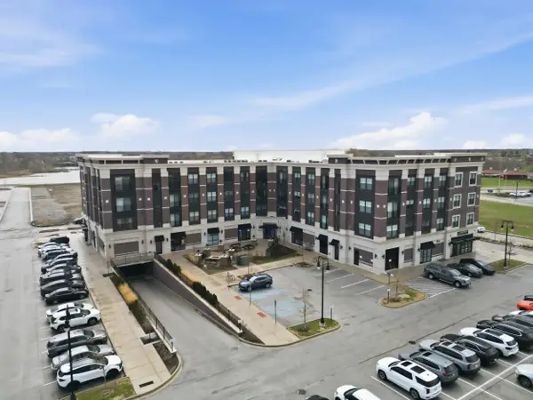 9610 N Centennial Drive #206, Munster, IN 46321