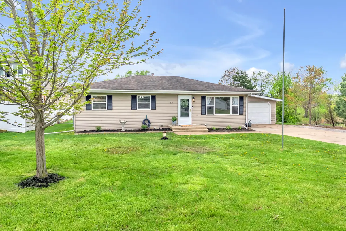 550 W Division Road, Valparaiso, IN 46385 - #1