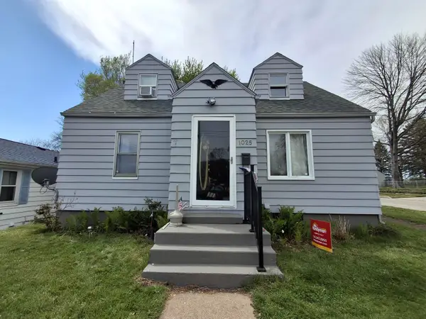 1025 Willow Street, Mishawaka, IN 46545